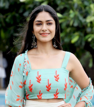 Photo ofMrunal Thakur