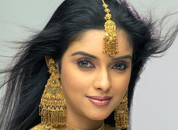 Asin Thottumkal Career