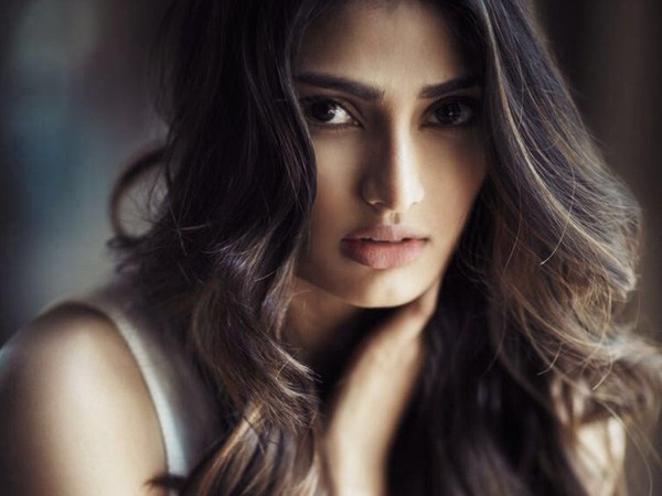 Athiya Shetty Career